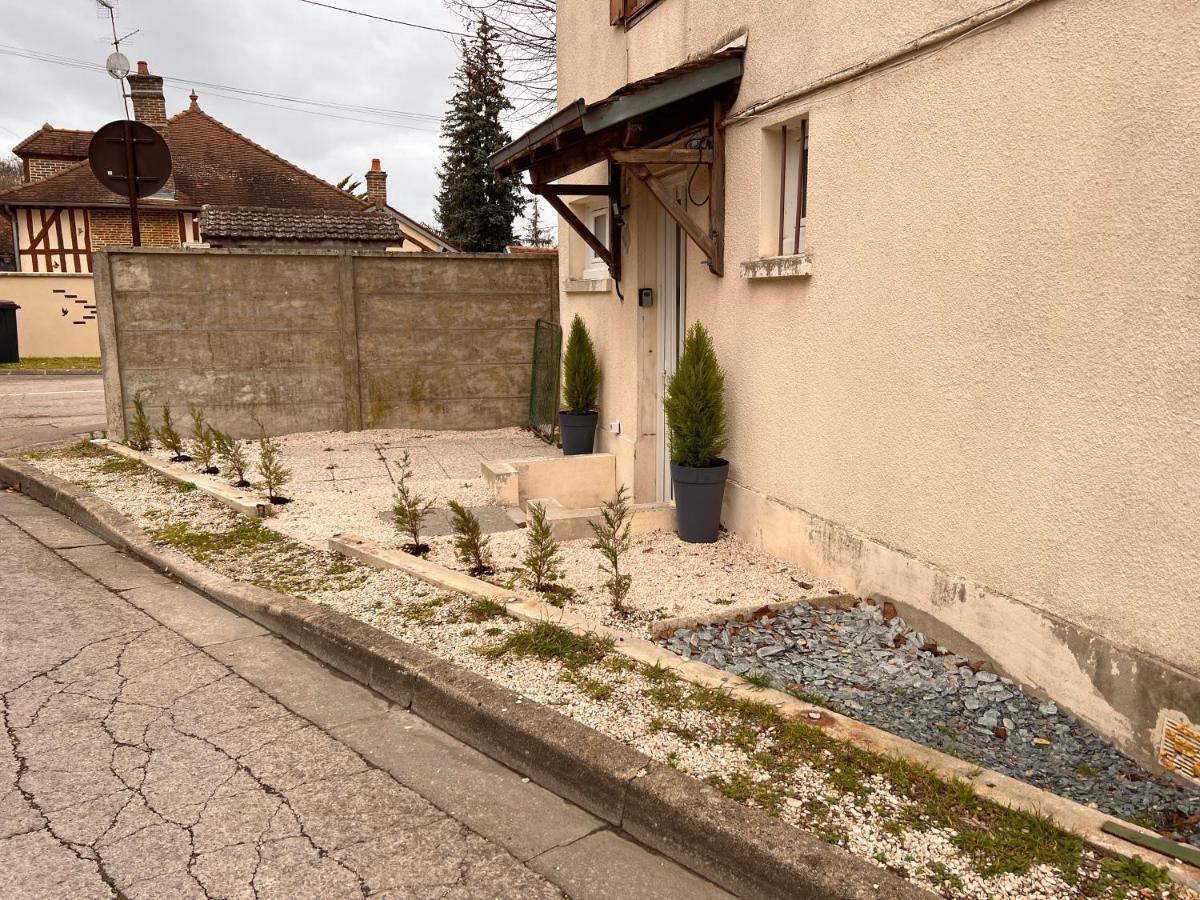T2 Cosy / Quartier Calme / Magasins D'Usine A Proximite Apartment Saint-Julien-les-Villas ภายนอก รูปภาพ